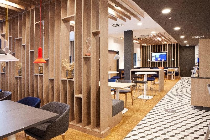 Hotel Holiday Inn Express Munich   Olympiapark, An Ihg