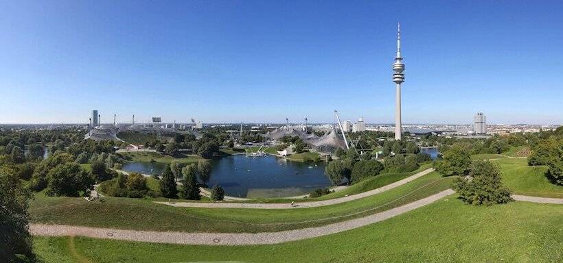 Hotel Holiday Inn Express Munich   Olympiapark, An Ihg