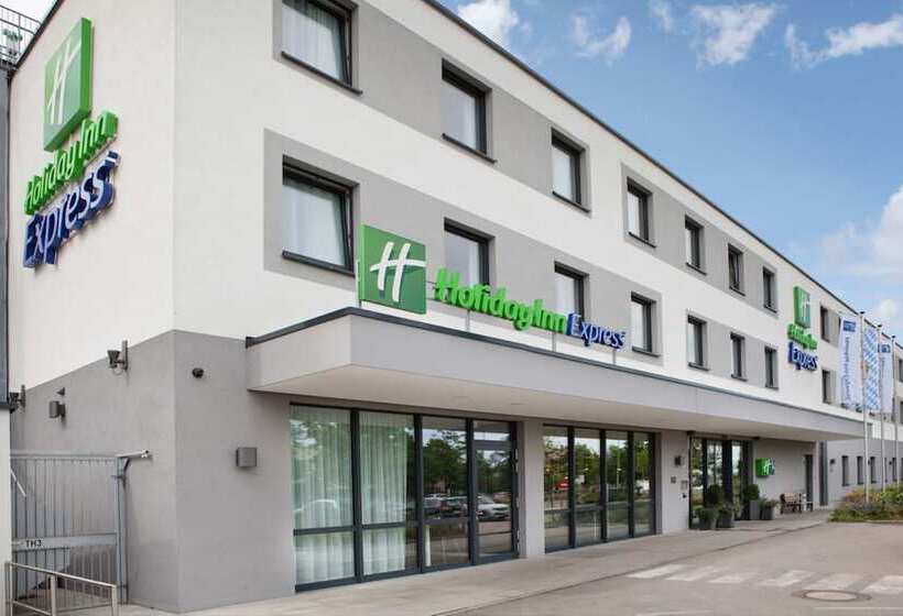 Hotel Holiday Inn Express Munich   Olympiapark, An Ihg