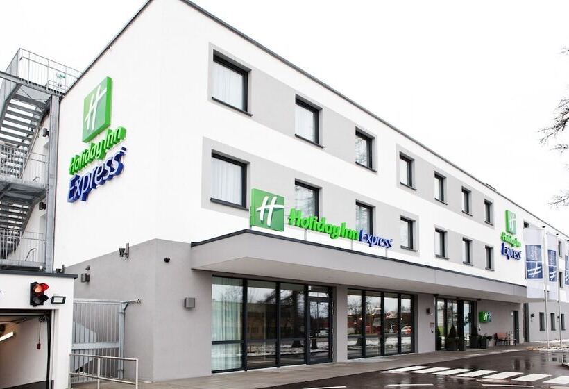 Hotel Holiday Inn Express Munich   Olympiapark, An Ihg