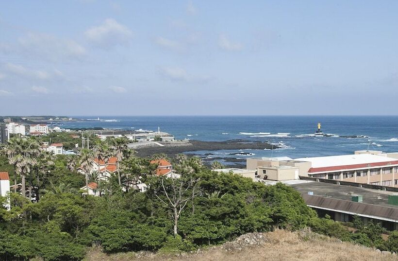 בית מלון כפרי Jeju Aria Pension