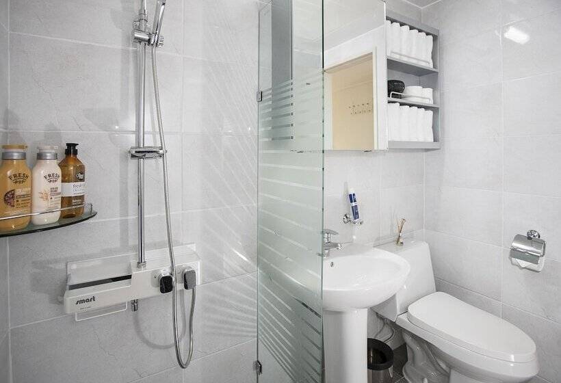 בית מלון כפרי Jeju Aria Pension