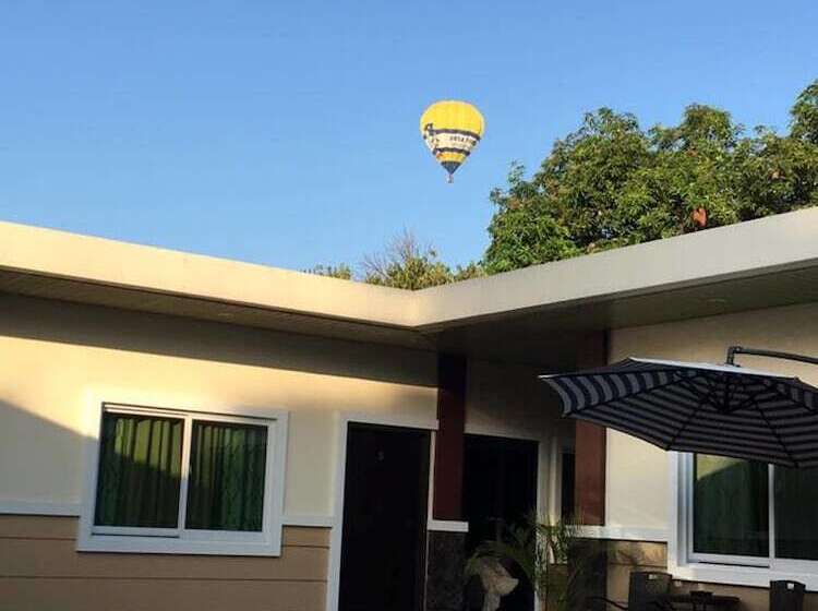 Jo Carter S Hotel And Suites Angeles City