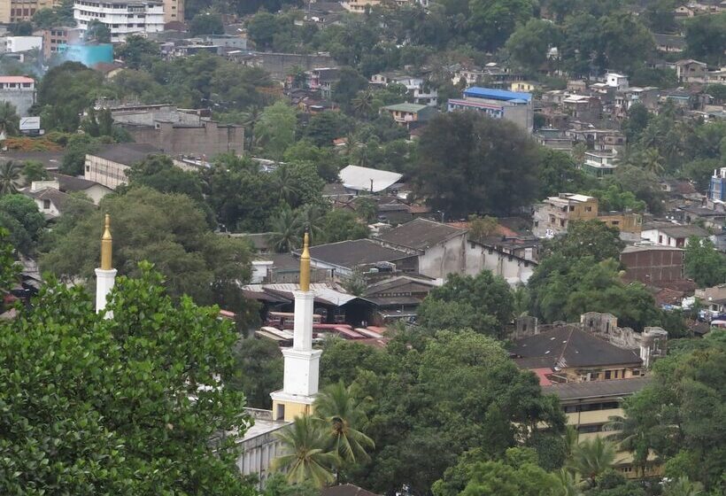 Отель Kandy View Garden