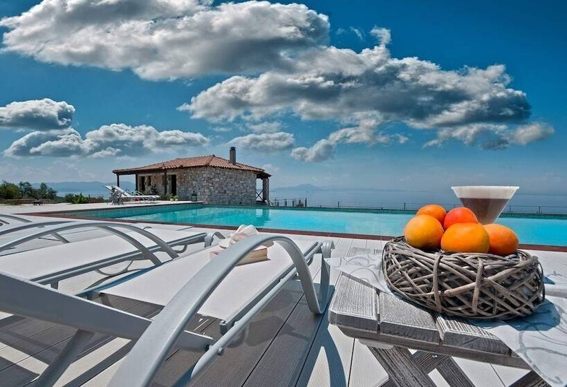 בית מלון כפרי Karavia Lux Inn