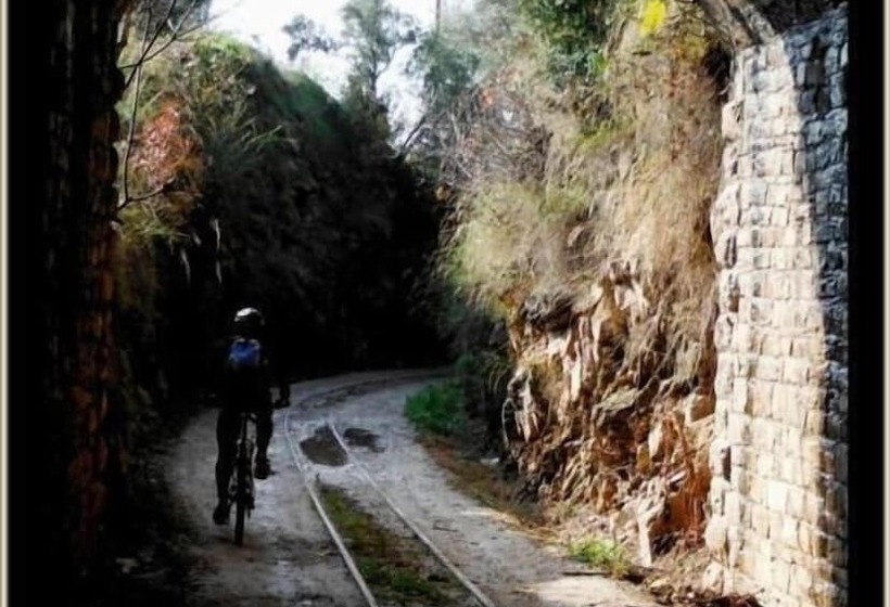 בית מלון כפרי Karavia Lux Inn