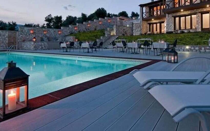 בית מלון כפרי Karavia Lux Inn