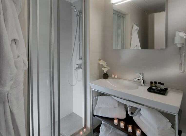 בית מלון כפרי Karavia Lux Inn