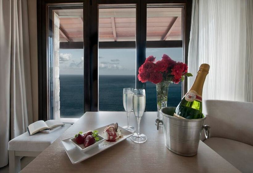 בית מלון כפרי Karavia Lux Inn