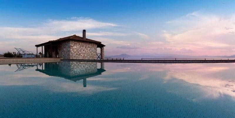 בית מלון כפרי Karavia Lux Inn