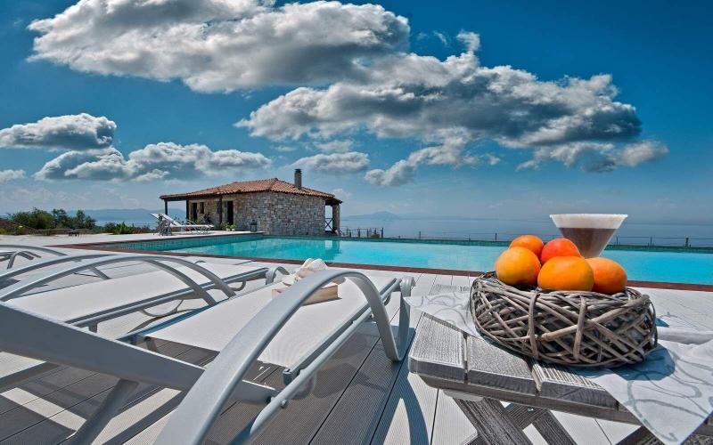 בית מלון כפרי Karavia Lux Inn