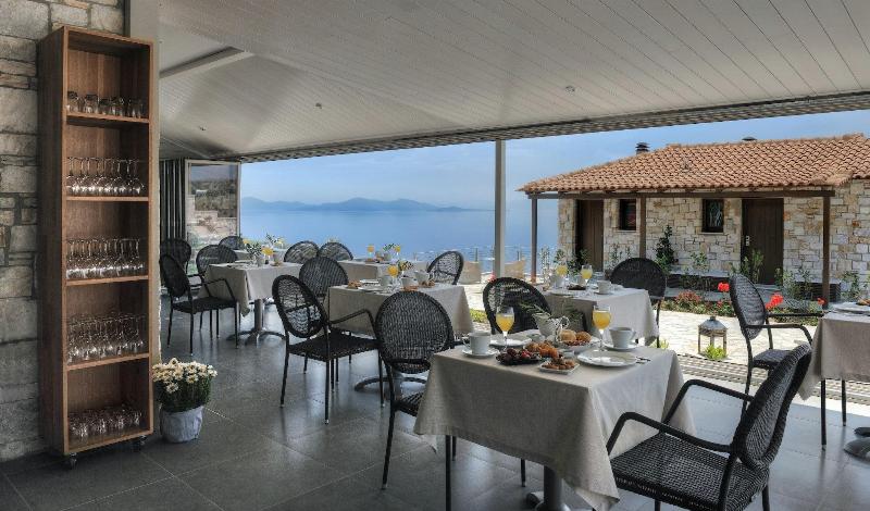 בית מלון כפרי Karavia Lux Inn