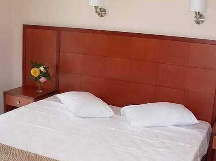 هتل Lihas Studios