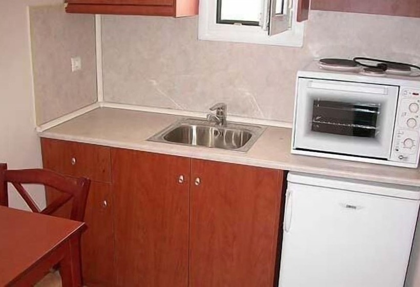 هتل Lihas Studios