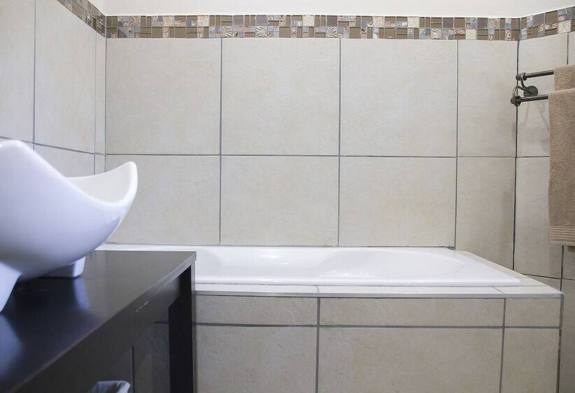 酒店 Matusadona Guest Lodge