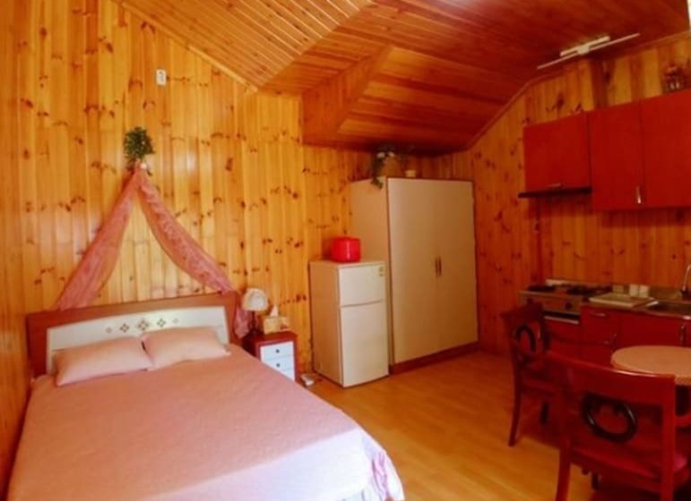 בית מלון כפרי Nadeuri Pension