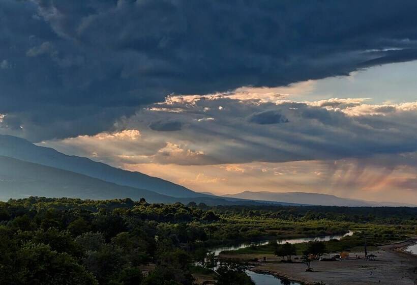 בית מלון כפרי Panorama Suites & Spa   Adults Only