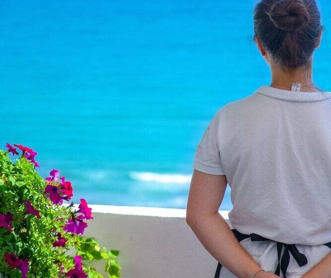 בית מלון כפרי Panorama Suites & Spa   Adults Only