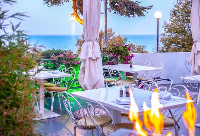 בית מלון כפרי Panorama Suites & Spa   Adults Only