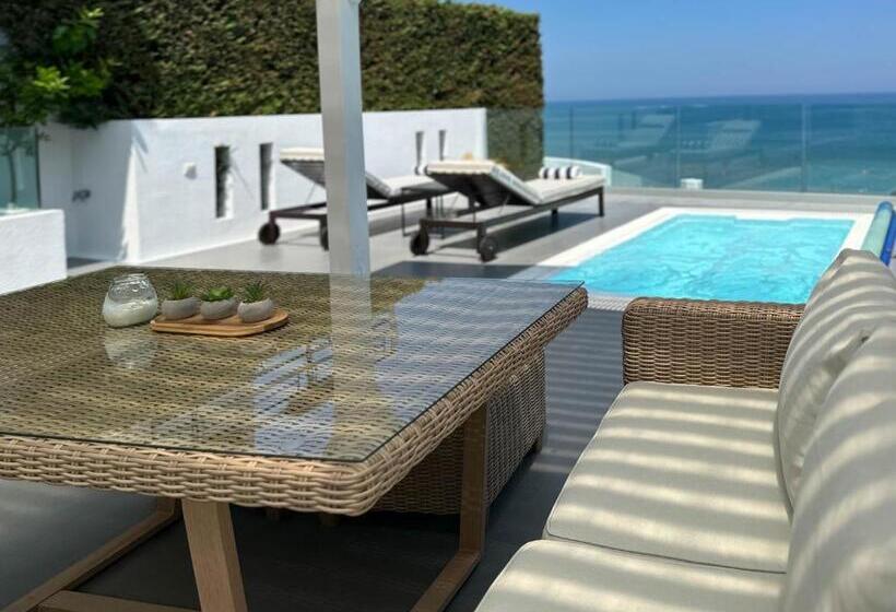 בית מלון כפרי Panorama Suites & Spa   Adults Only