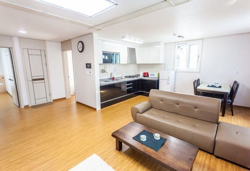 בית מלון כפרי Phoenix Emerald Pension