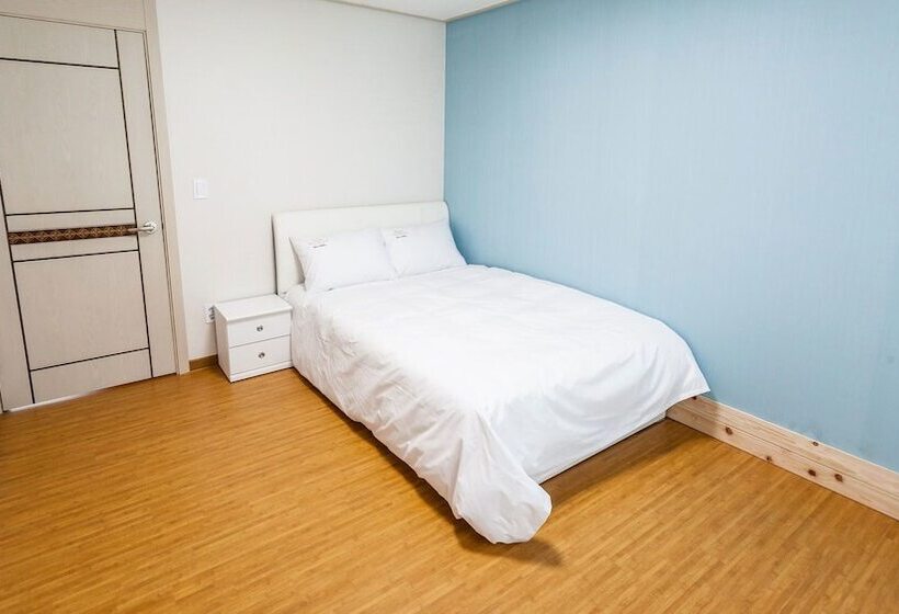 בית מלון כפרי Phoenix Emerald Pension