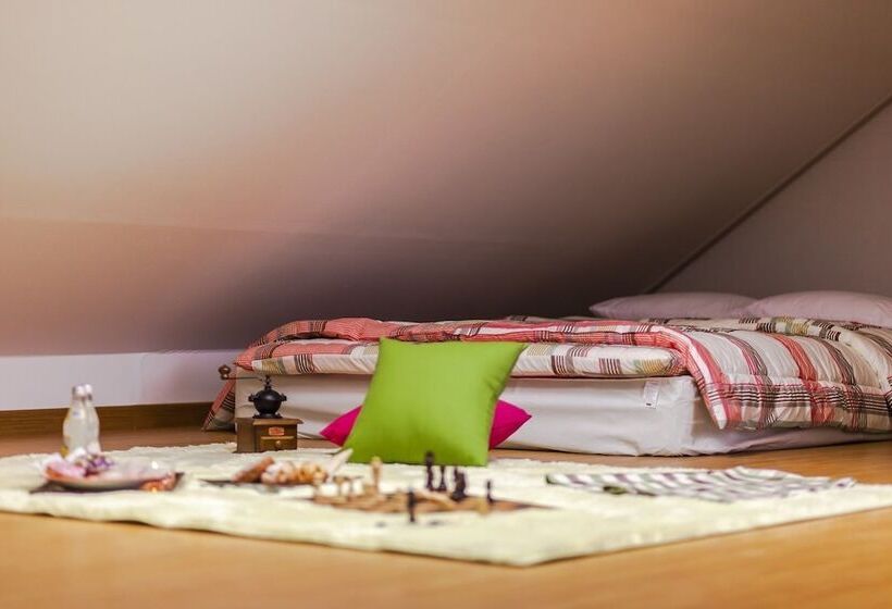 בית מלון כפרי Phoenix Emerald Pension