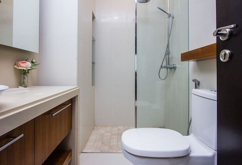 בית מלון כפרי Profolio Straits Quay