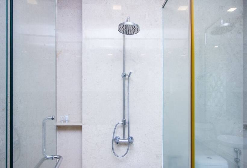 בית מלון כפרי Profolio Straits Quay