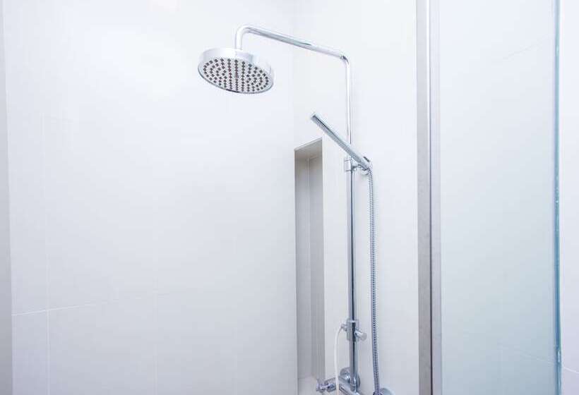 בית מלון כפרי Profolio Straits Quay