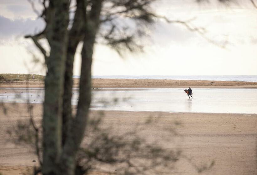 בית מלון כפרי Reflections Moonee Beach   Holiday Park