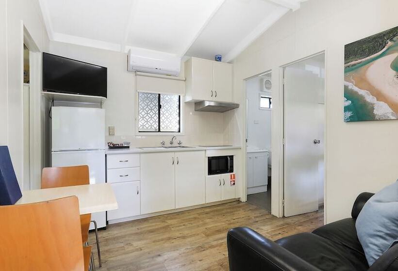 בית מלון כפרי Reflections Moonee Beach   Holiday Park