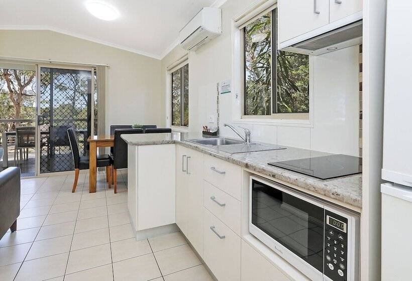 בית מלון כפרי Reflections Moonee Beach   Holiday Park