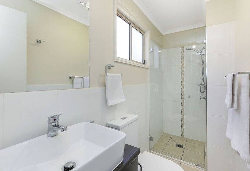 בית מלון כפרי Reflections Moonee Beach   Holiday Park