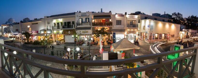 ホテル Santorini Main Square