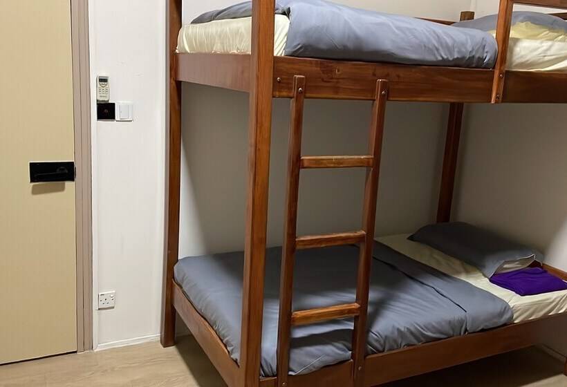 호텔 Step In Lodge   Hostel