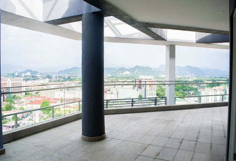 فندق The Octagon Ipoh By Plush