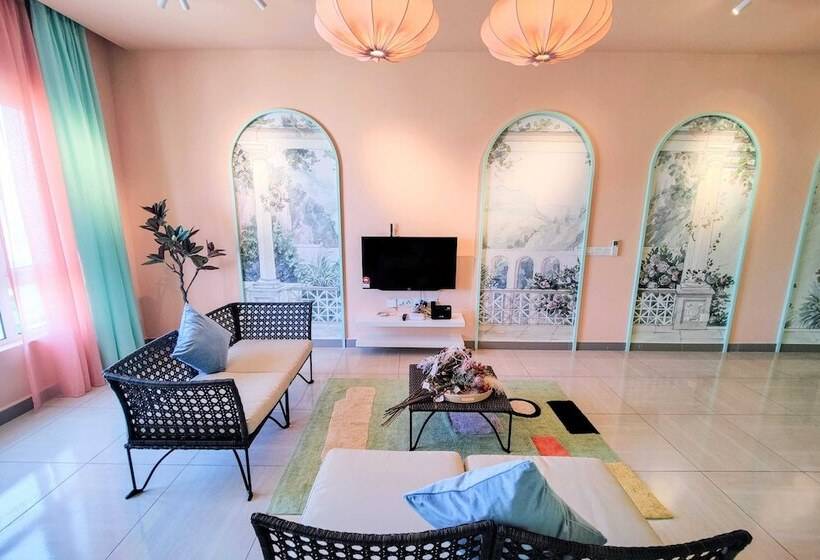 فندق The Octagon Ipoh By Plush