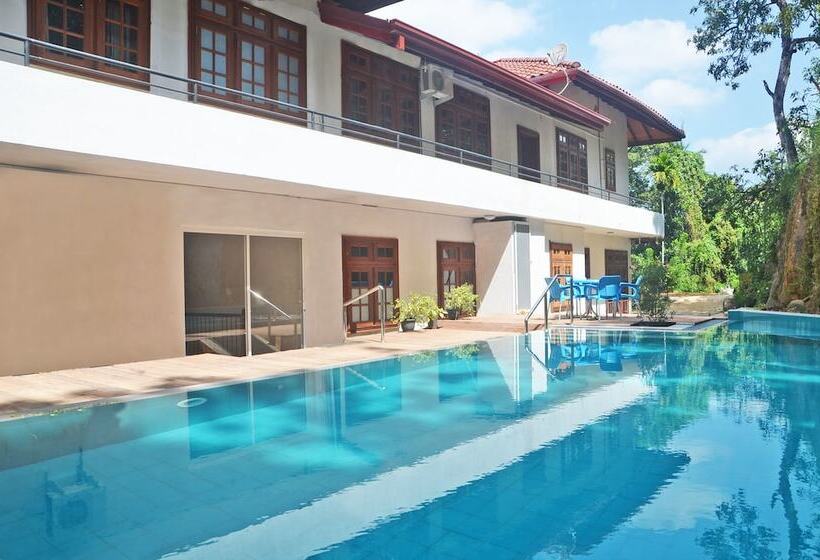 فندق The Pinnacle Fine Accommodation