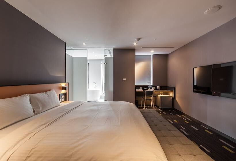 هتل Walker  Taoyuan