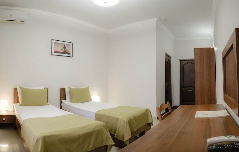 בית מלון כפרי Yuzhny