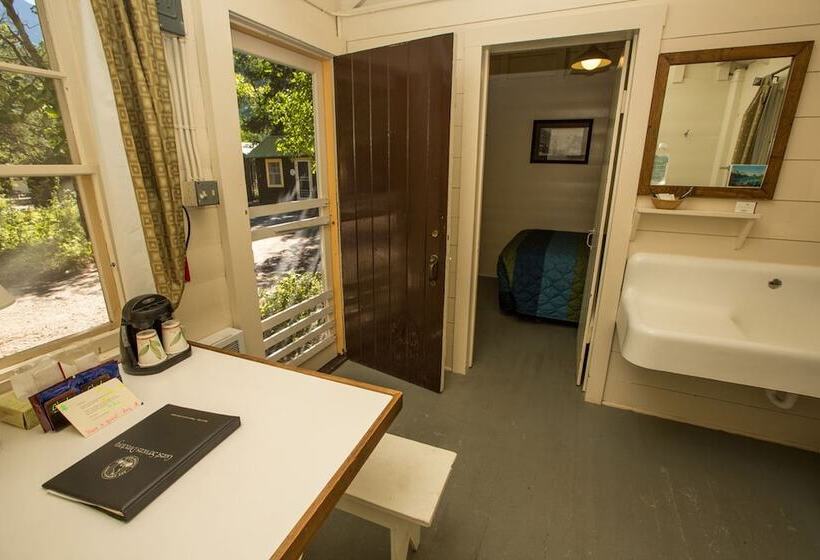모텔 Swiftcurrent Motor Inn And Cabins   Inside The Park