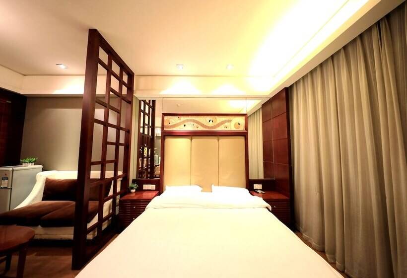 Nanchang Honggutan Taili Apartment