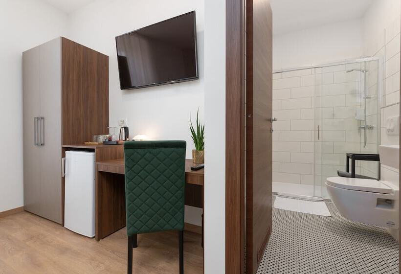 Пансион Aurora Rooms B&b Pula