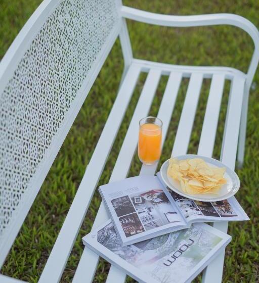 Phant At Thalang Service Apartment