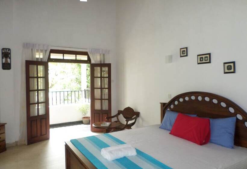 Riverside Homestay Apartments
