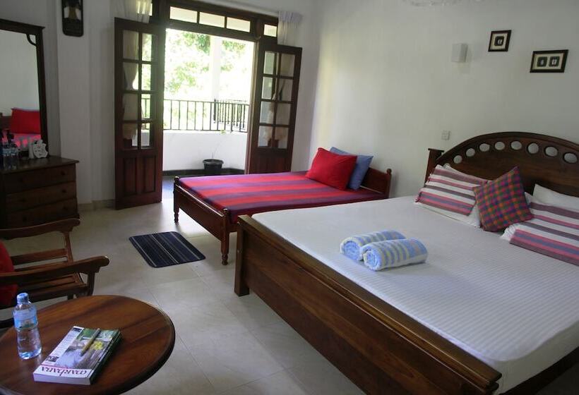 Riverside Homestay Apartments