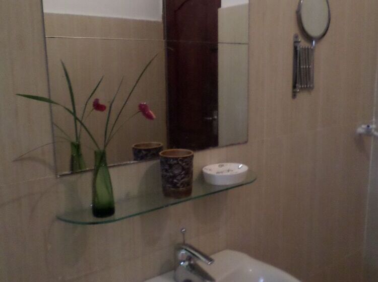 Riverside Homestay Apartments