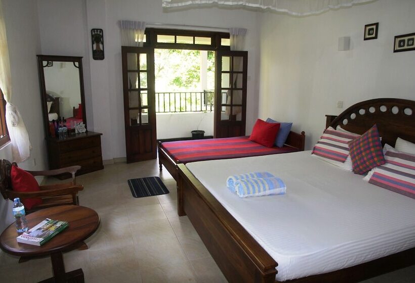 Riverside Homestay Apartments