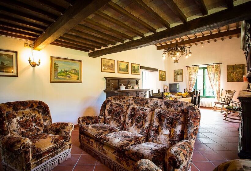 A Rustic House Set In The Tuscan Landscape